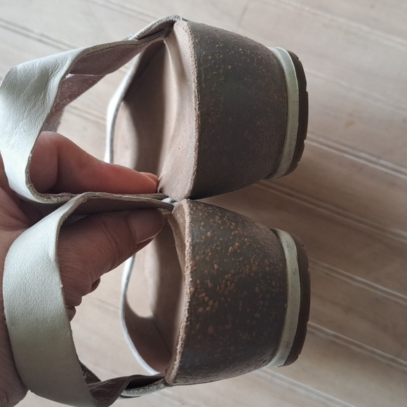 Dansko Vera Nude Tan Leather Sandals Peep Toe Ankle Elastic Strap Wedge - Picture 9 of 11